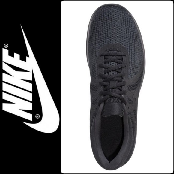 NEW Nike Revolution 4 Black Running Sneaker Size 6 - Picture 2 of 8